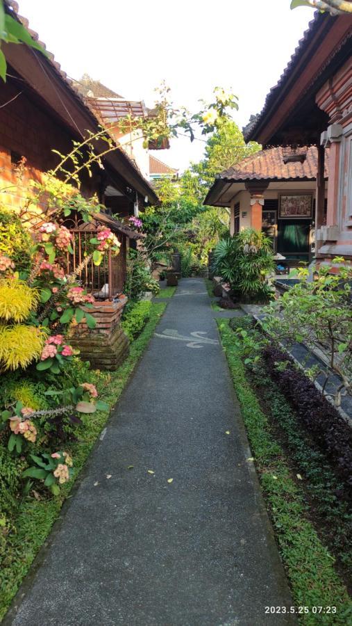 Yoga Homestay Ubud 外观 照片
