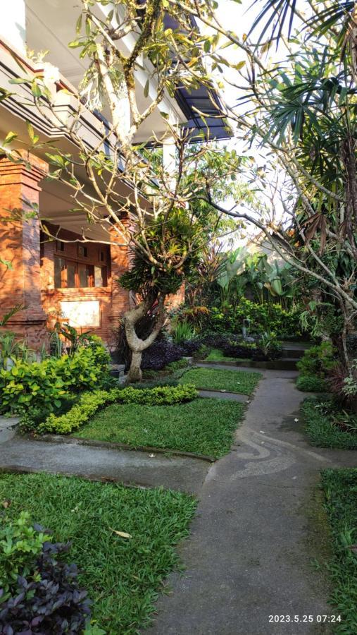 Yoga Homestay Ubud 外观 照片